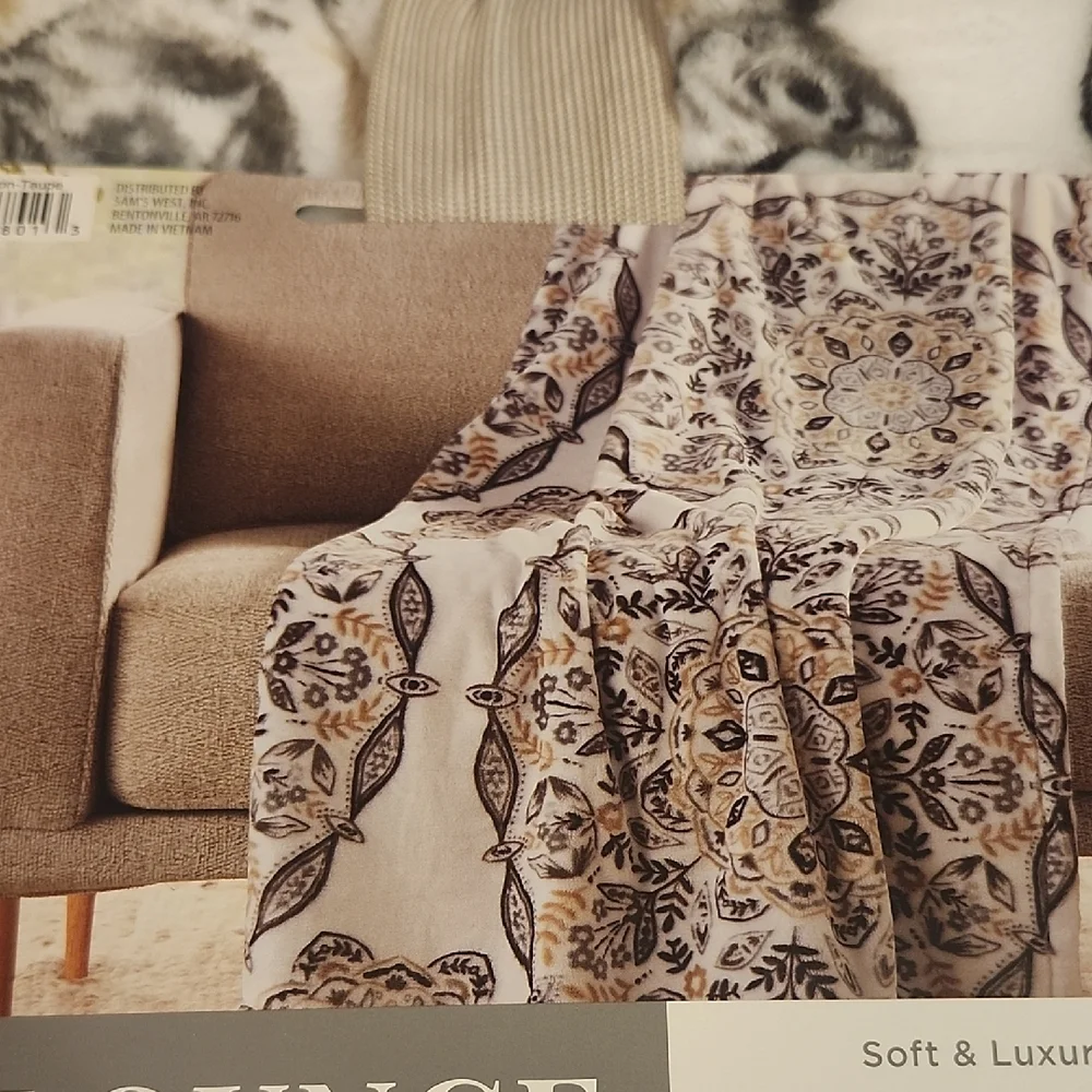 Elegant Beige and Brown Patterned Throw Blanket